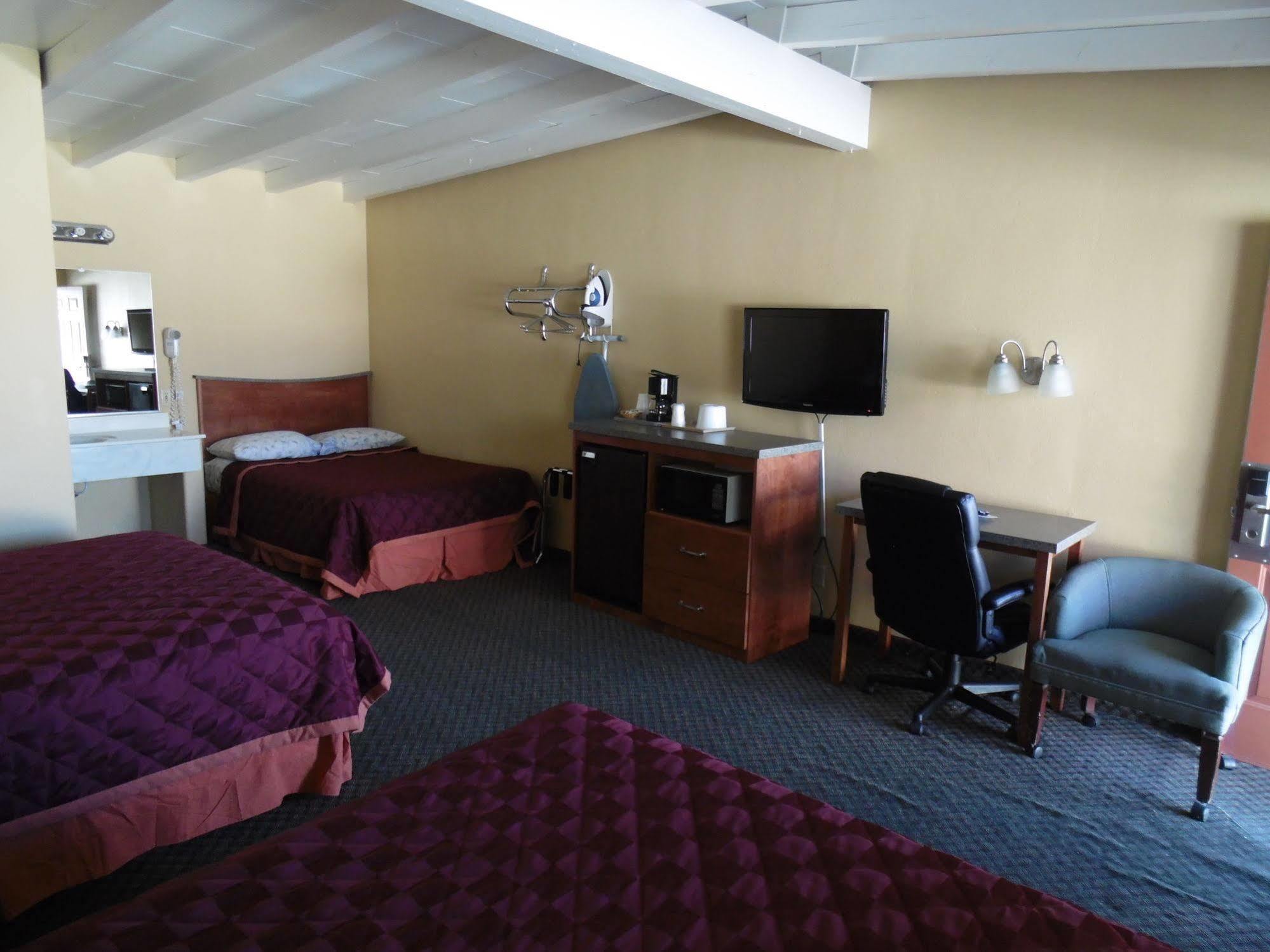 Trails Motel Lone Pine Extérieur photo